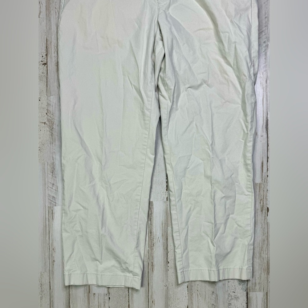 LL Bean Standard Fit Chino Pants Men's 36x30 Khaki Cream Cotton Blend - Picture 4 of 10